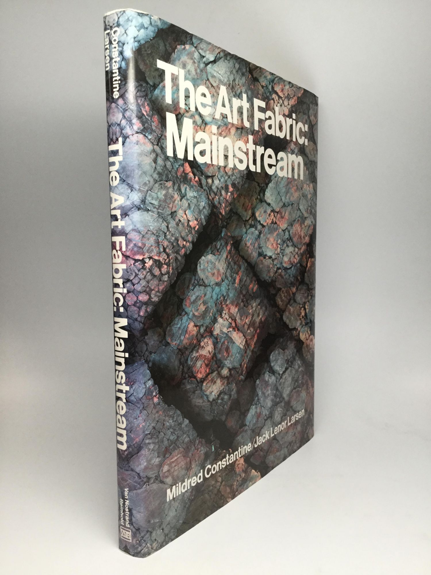 THE ART FABRIC: Mainstream | Mildred Constantine, Jack Lenor